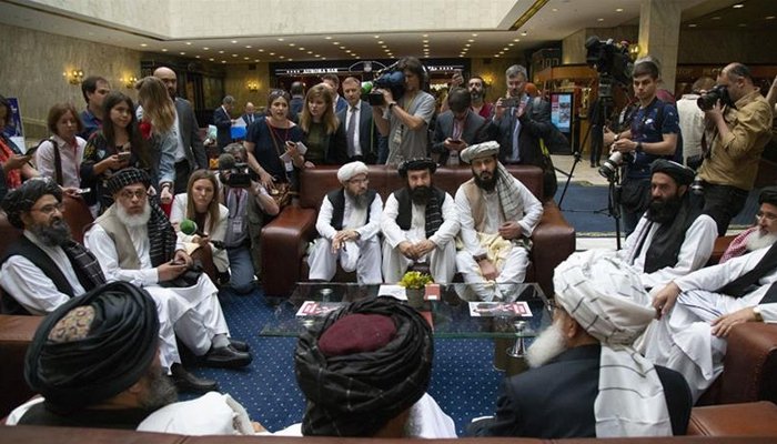 افغان وفد اور طالبان کے درمیان قطر میں مذاکرات کا آغاز