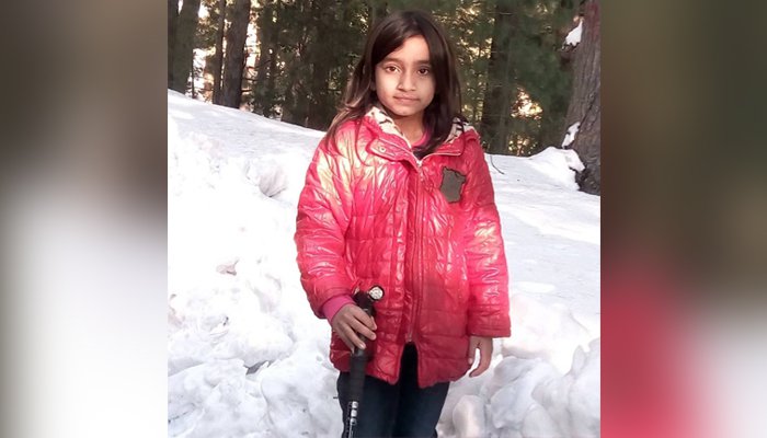 10 سالہ پاکستانی لڑکی نے 7 ہزار میٹر بلند چوٹی سر کرکے عالمی ریکارڈ بناڈالا