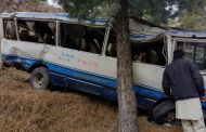 مظفرآباد: مسافر کوچ کھائی میں گرنے سے 5 افراد جاں بحق