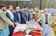 Foundation provides relief goods to protect local population from cold weather