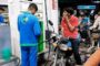 نگران حکومت نے پیٹرول، ڈیزل کی فی لیٹر قیمت میں 20 روپے تک اضافہ کردیا