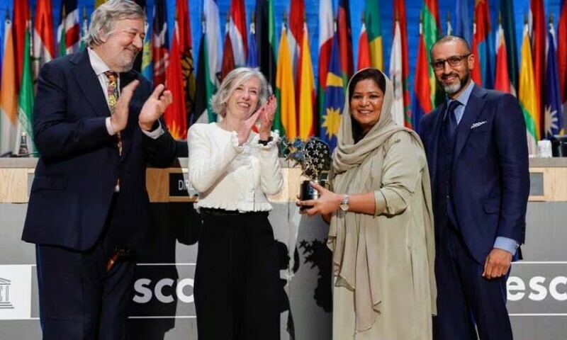 پاکستانی خاتون نے گلوبل ٹیچر ایوارڈ جیت لیا
