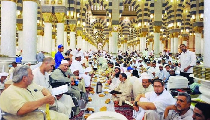 سعودی عرب کا ماہِ رمضان میں مساجد کے اندر افطار پر پابندی کا اعلان